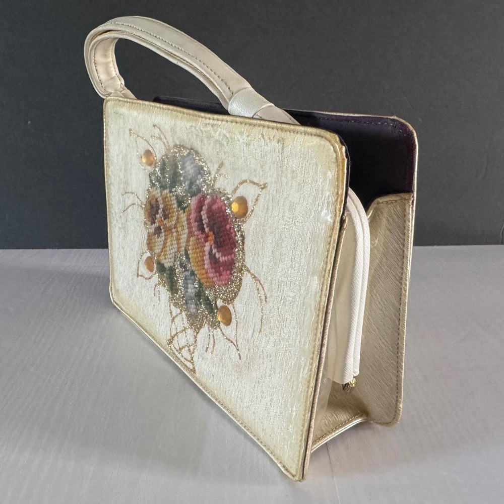Vintage 1960s Fabrique Handbag Beige Needlepoint Floral Beaded Top Handle Purse - Picture 13 of 13